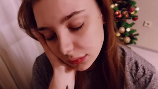 Реальное домашнее секс видео – минет от сестры