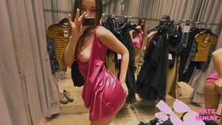 Смотреть онлайн: Kate Kuray 20.01.23 – возбуждающая дрочка в раздевалке