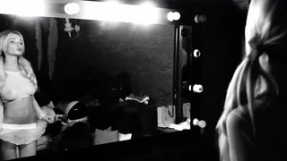 Kinky Party с Натальей в ролике с анальной игрушкой