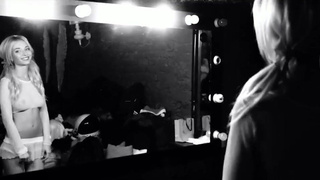 Kinky Party с Натальей в ролике с анальной игрушкой