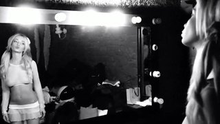 Kinky Party с Натальей в ролике с анальной игрушкой