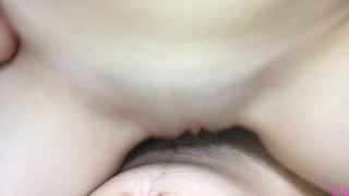 Сводная сестра соблазнила брата пока родителей нет дома