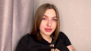 Смотреть онлайн горячее видео с одинокой девушкой