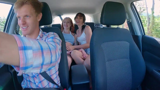 Реальное порно видео с девушкой в авто