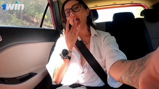 Секс в такси с клиенткой — реальное скрытое видео