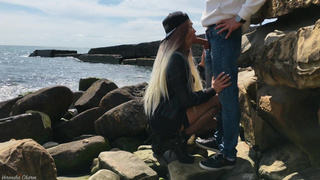 Горячее порно видео на природе