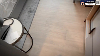 Дикий секс пока она в телефоне — смотреть онлайн