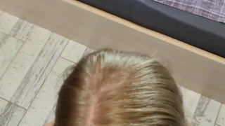 Секс видео с развратной блондинкой в HD