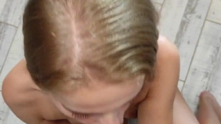 Секс видео с развратной блондинкой в HD