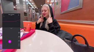 Секс-игрушки в общественном месте: смотреть онлайн