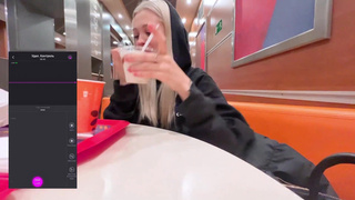 Секс-игрушки в общественном месте: смотреть онлайн