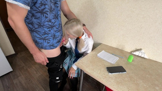 Секс видео с учителем — страстная ночь на пятерку