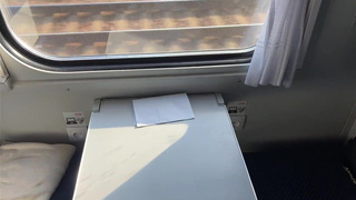 Смотреть онлайн горячее видео в поезде