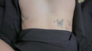 Порно с замужней: шантаж, минет и страсть в одном видео