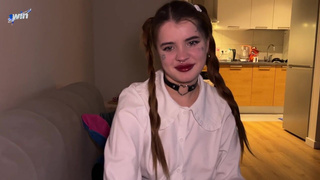 Секс видео онлайн: пьяная девушка не может устоять