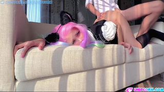 Одногруппник доминирует и жестко трахает на коленях