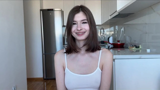 Смотреть онлайн горячий секс с моментами без презерватива