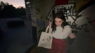 Страстный минет на крыше с доминированием