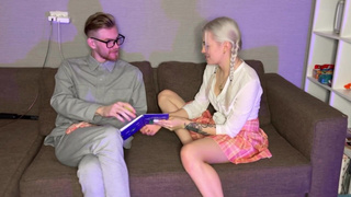 Смотреть онлайн жесткое порно с прогулом пар