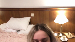 Горячее порно видео с развратной блондинкой