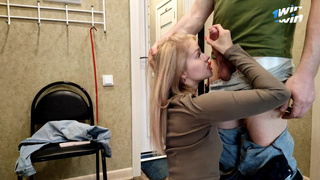 Смотреть онлайн горячее видео: девушка быстро соглашается на трах