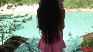 Экстремальное порно на природе – незнакомка в позе раком