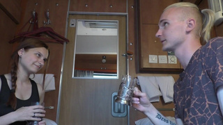 Секс с попутчицей и страстный финал внутри