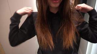 Секс в примерочной с братом – домашние тайны