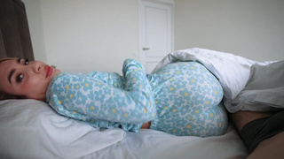 Кремпай с мамкой — страстный секс с зрелой женщиной