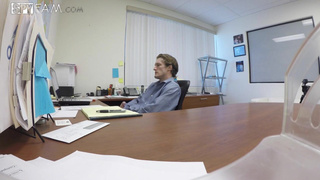 Страстный секс в офисе — смотреть онлайн горячее порно с властной женщиной