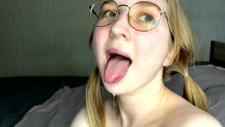 Страстный минет и глотание спермы – горячее секс видео