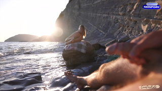 DICK FLASH on a nudist beach： Stranger caught me jerking off and helped me cum.mp4