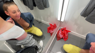 Секс с примерочной в магазине смотреть онлайн