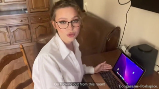 Страстный секс с мачехой перед важной встречей