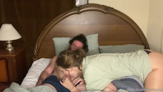 Жесткий секс с мачехой – слюнявый минет и страсть