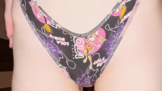 Молодая блондинка 18+ в горячем порно видео