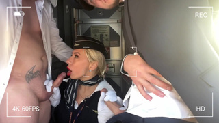 Горячее порно видео в небе: групповой секс на высоте 10 000 метров