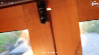 Страстная воровка отрабатывает свой проступок в горячем сексе