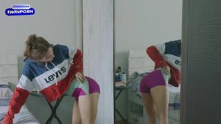 Горячее порно видео с женой и подругой