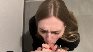 Реальное русское порно – жесткий секс в общественном месте