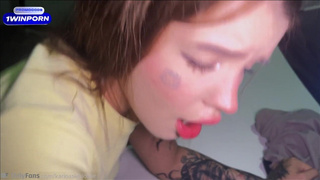 Страстный секс на капоте с развратной девушкой