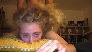 Реальное секс видео с развратной красоткой