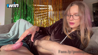 Одинокая сестра жаждала тепла - брат утешил ее жестким сексом