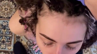 Глубокое проникновение в зад с кудрявой машенькой