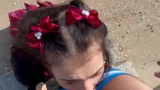 Горячее порно видео с развратной студенткой на пляже