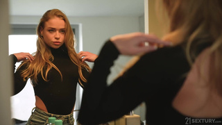 Секс видео: лесбиянки с вибраторами кончают вместе