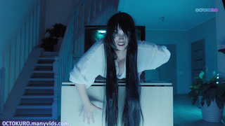 Русская порно пародия Звонок: страпон в рот из телевизора