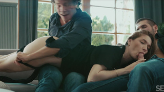 Смотреть онлайн горячее видео с двойным проникновением