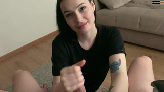 Секс видео с Милашкой: страстный трах с новой игрушкой