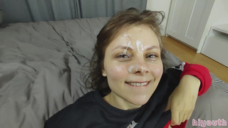 Домашняя порнуха: Лама Грей в сперме на лице и во рту